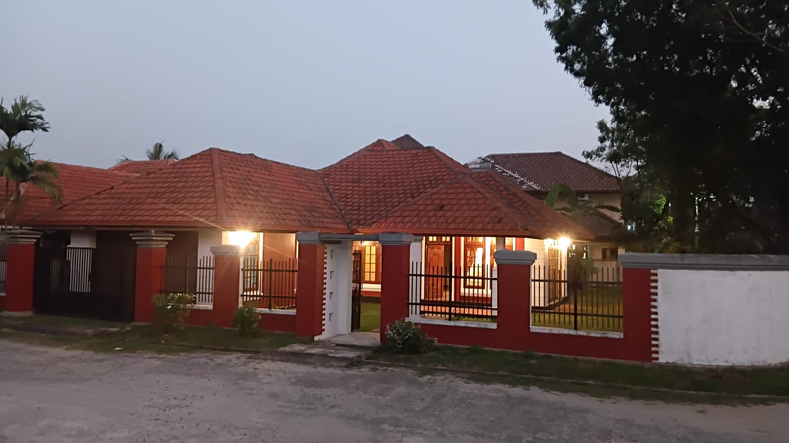 Bungalow type Villa House for sale In kotugoda
