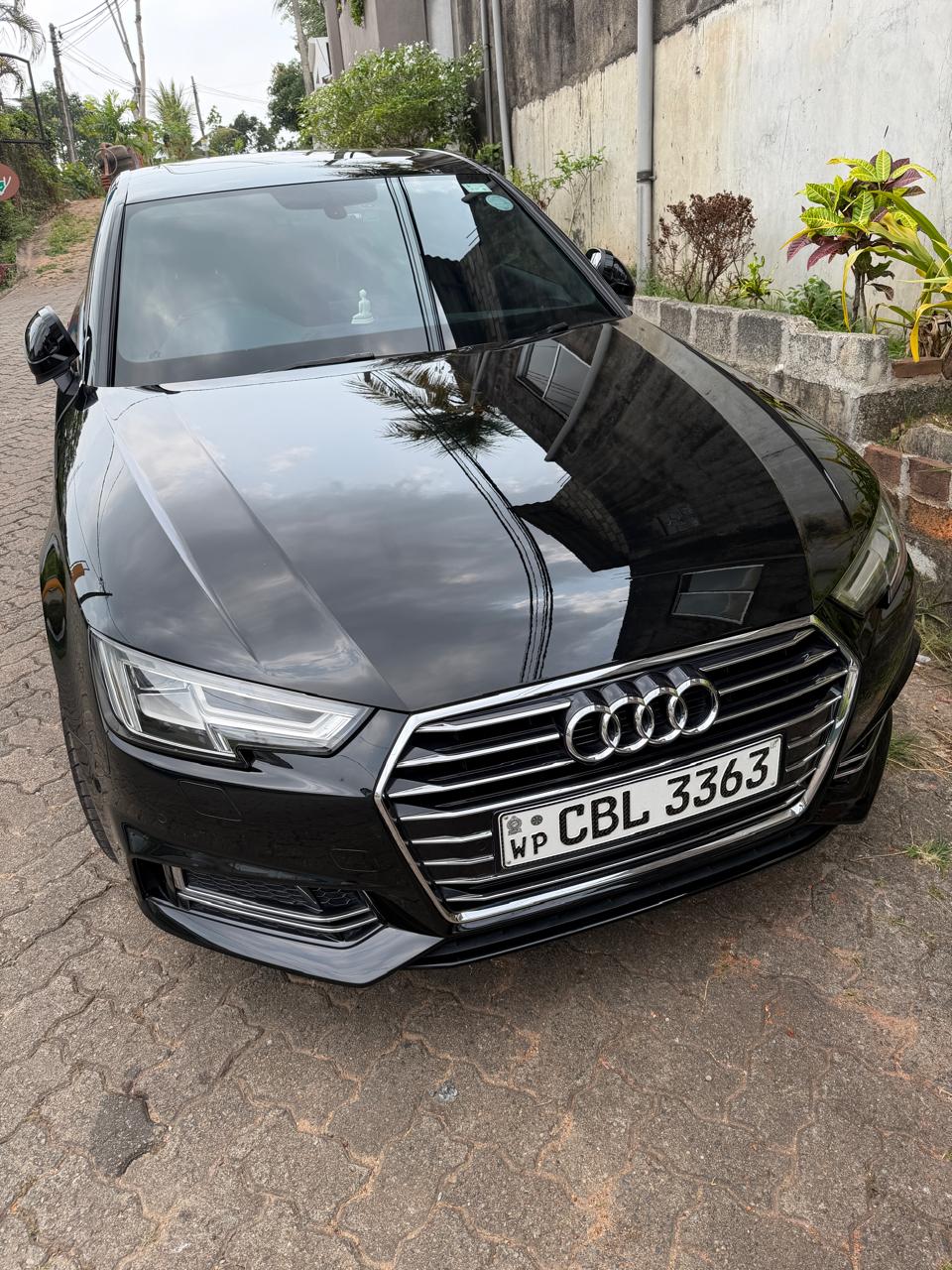 Audi A4 Standard 2020