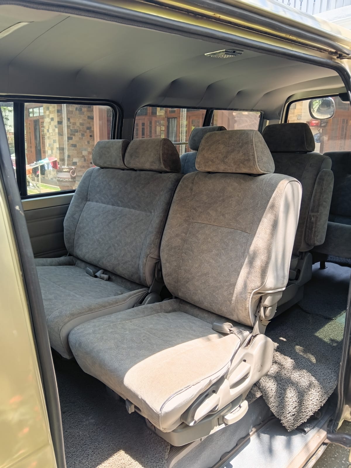 Nissan Caravan G 1997