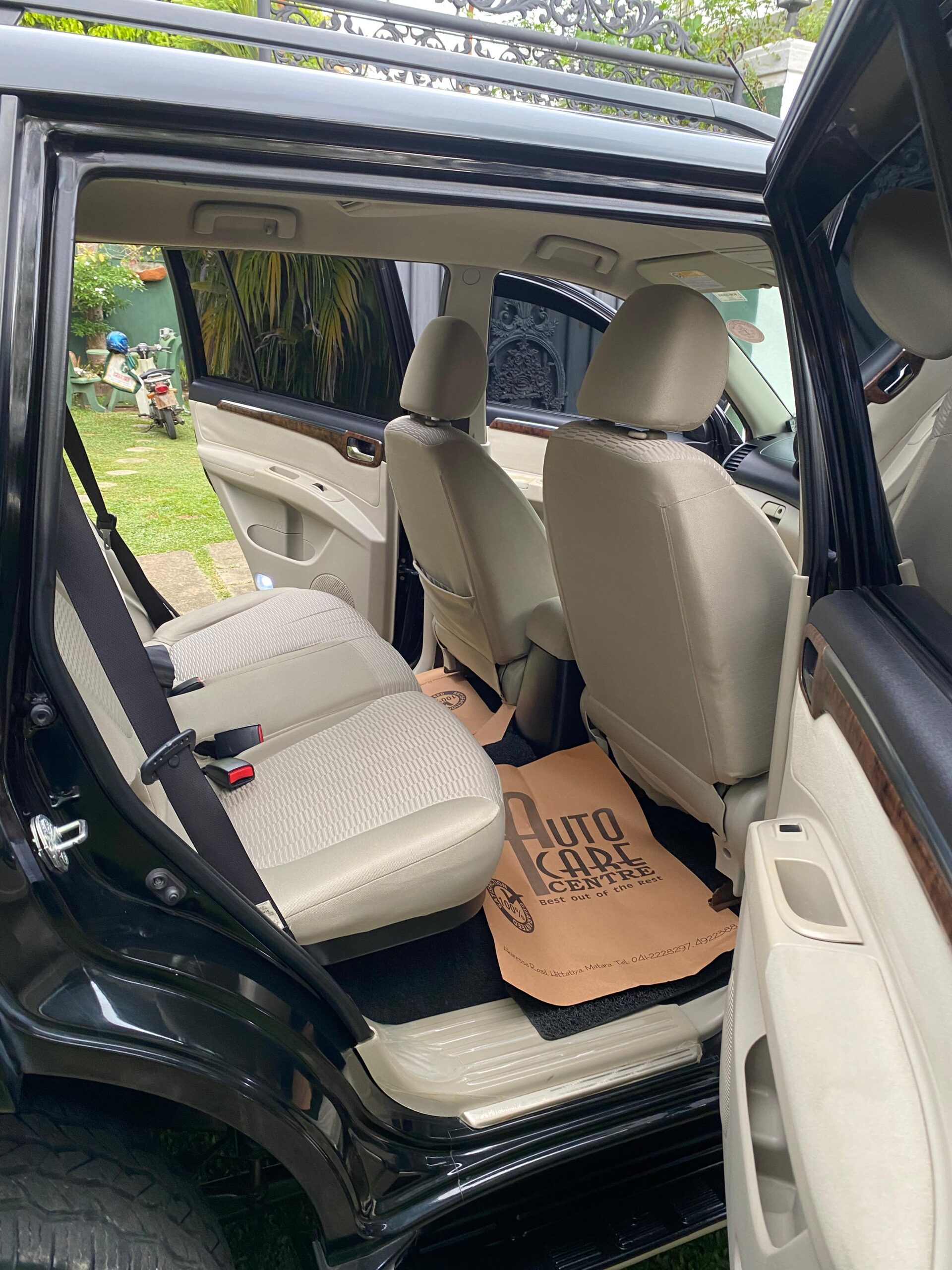 Mitsubishi Montero 2012