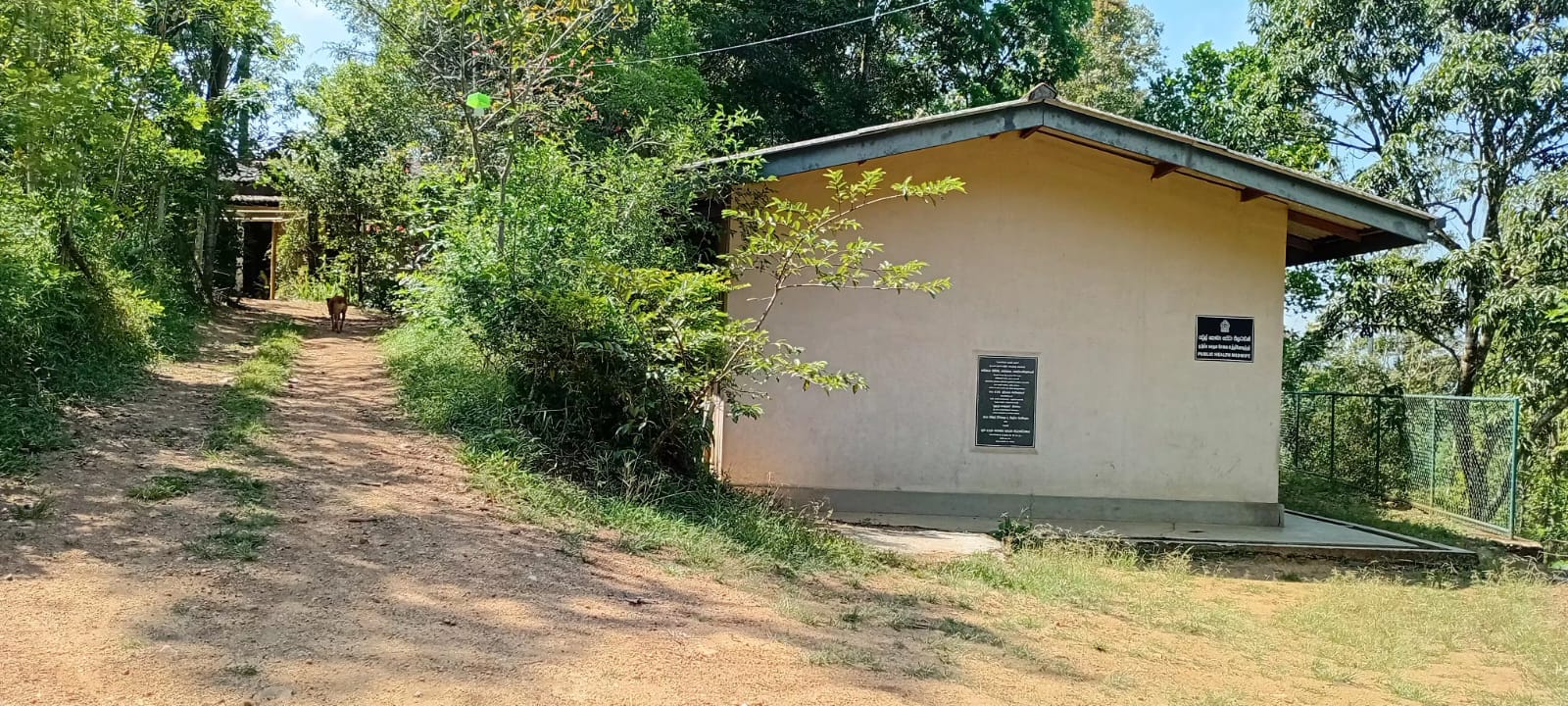 ඉඩම සමඟ විශාල නිවස විකිණීමට බදුල්ල