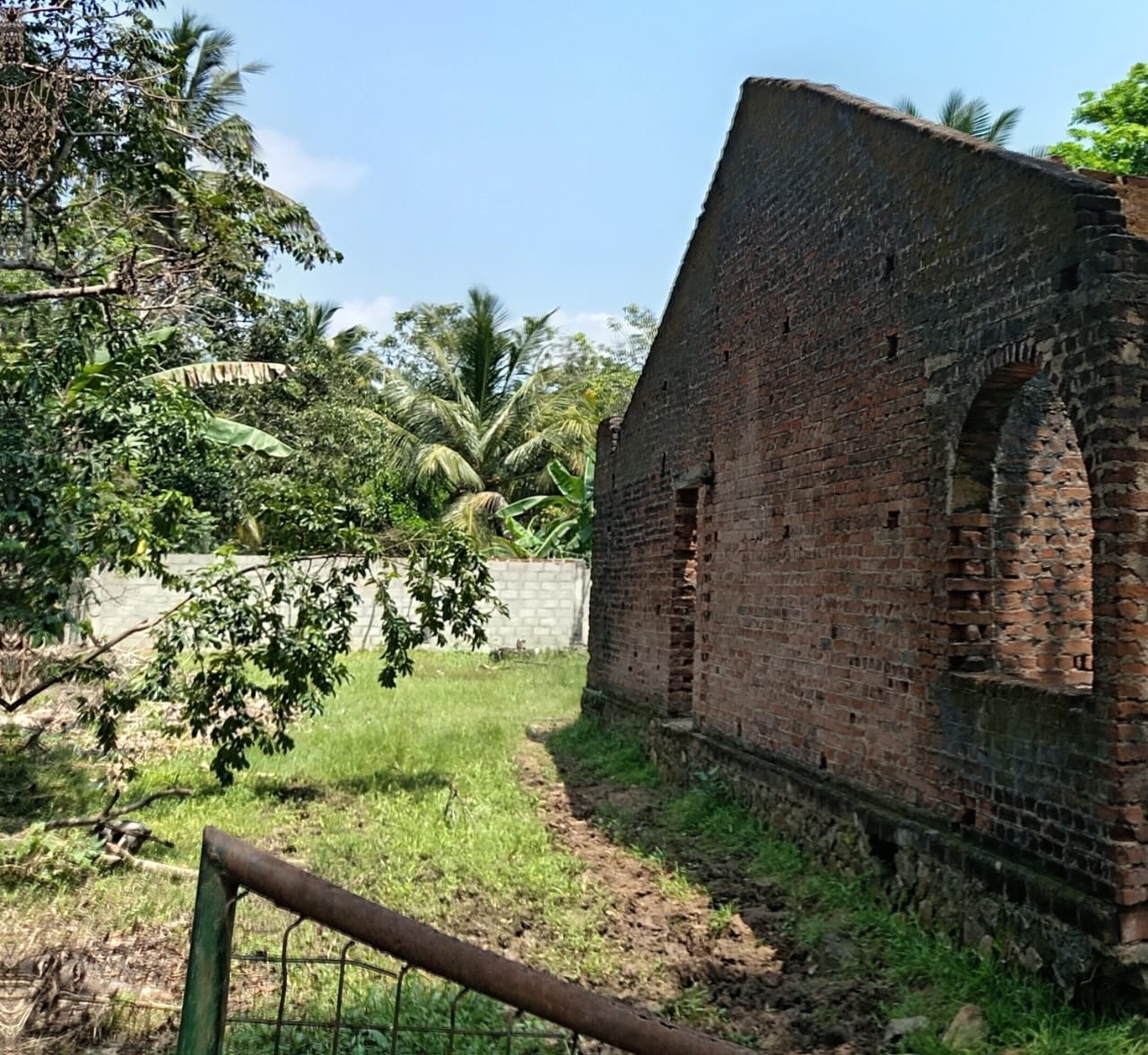 අනුරාධපුර III පියවර. පර්චස් 40 ක ඉඩම විකිණීමට ඇත