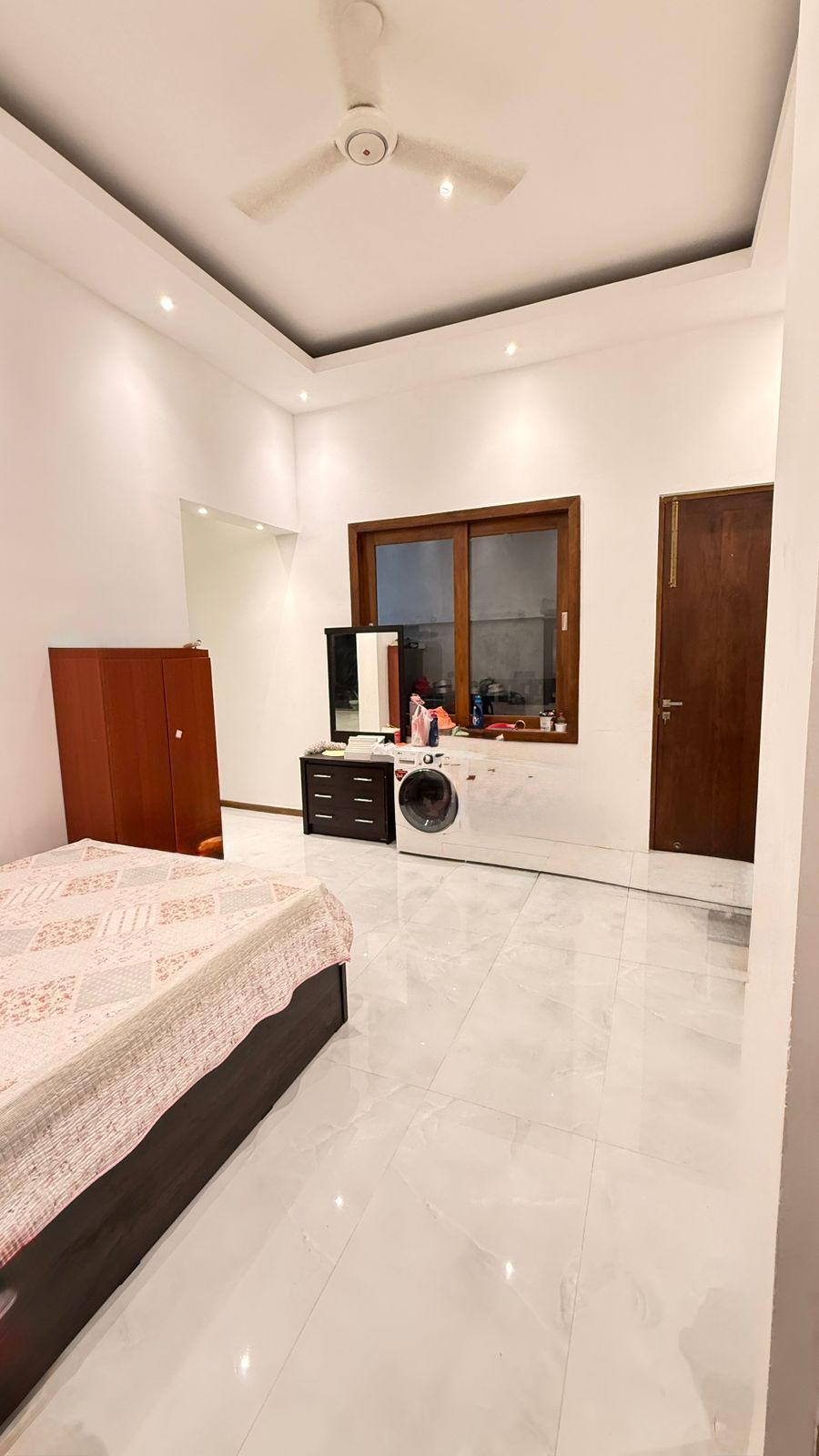 Modern Luxury Three Storey House for Sale – Bokundara