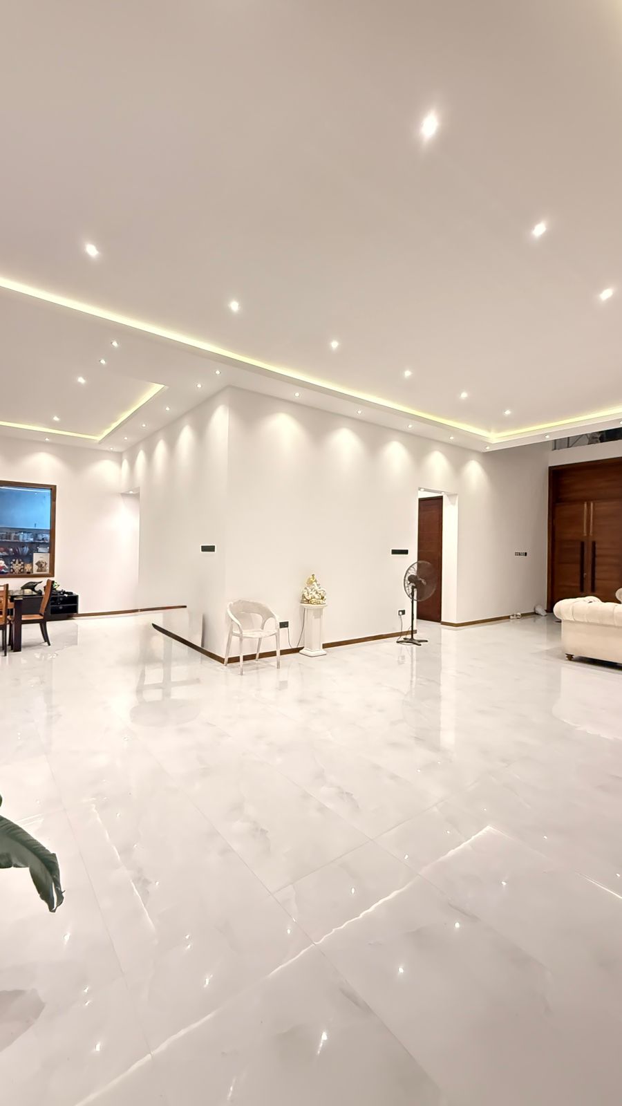 Modern Luxury Three Storey House for Sale – Bokundara