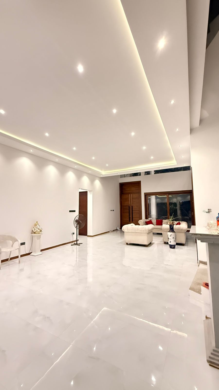 Modern Luxury Three Storey House for Sale – Bokundara
