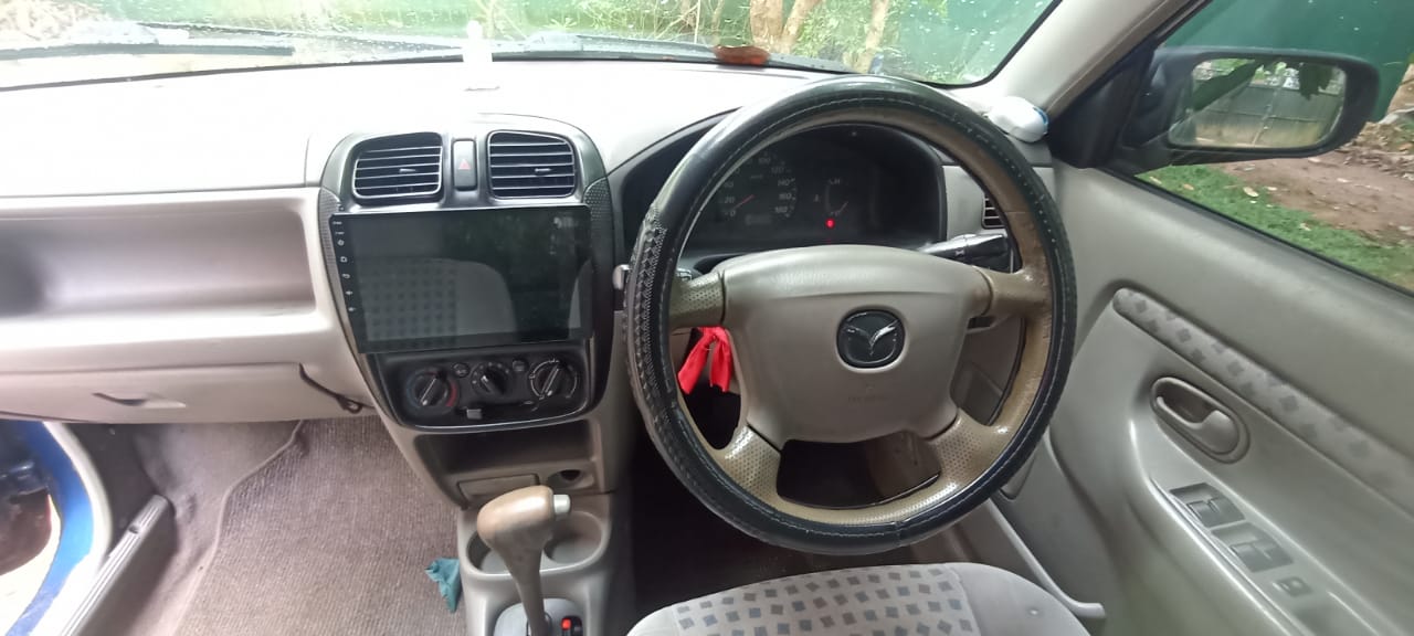 MAZDA DEMIO 2000