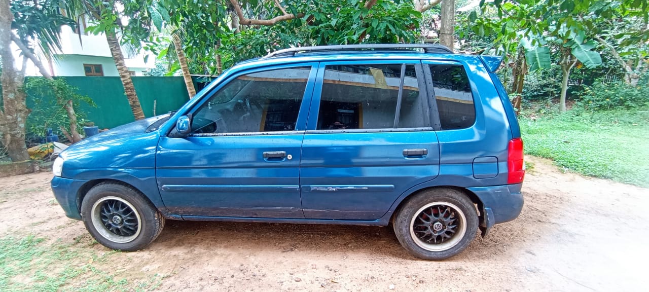 MAZDA DEMIO 2000