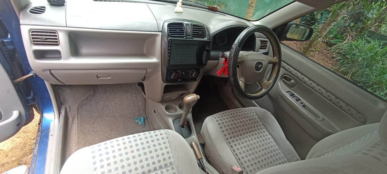 MAZDA DEMIO 2000