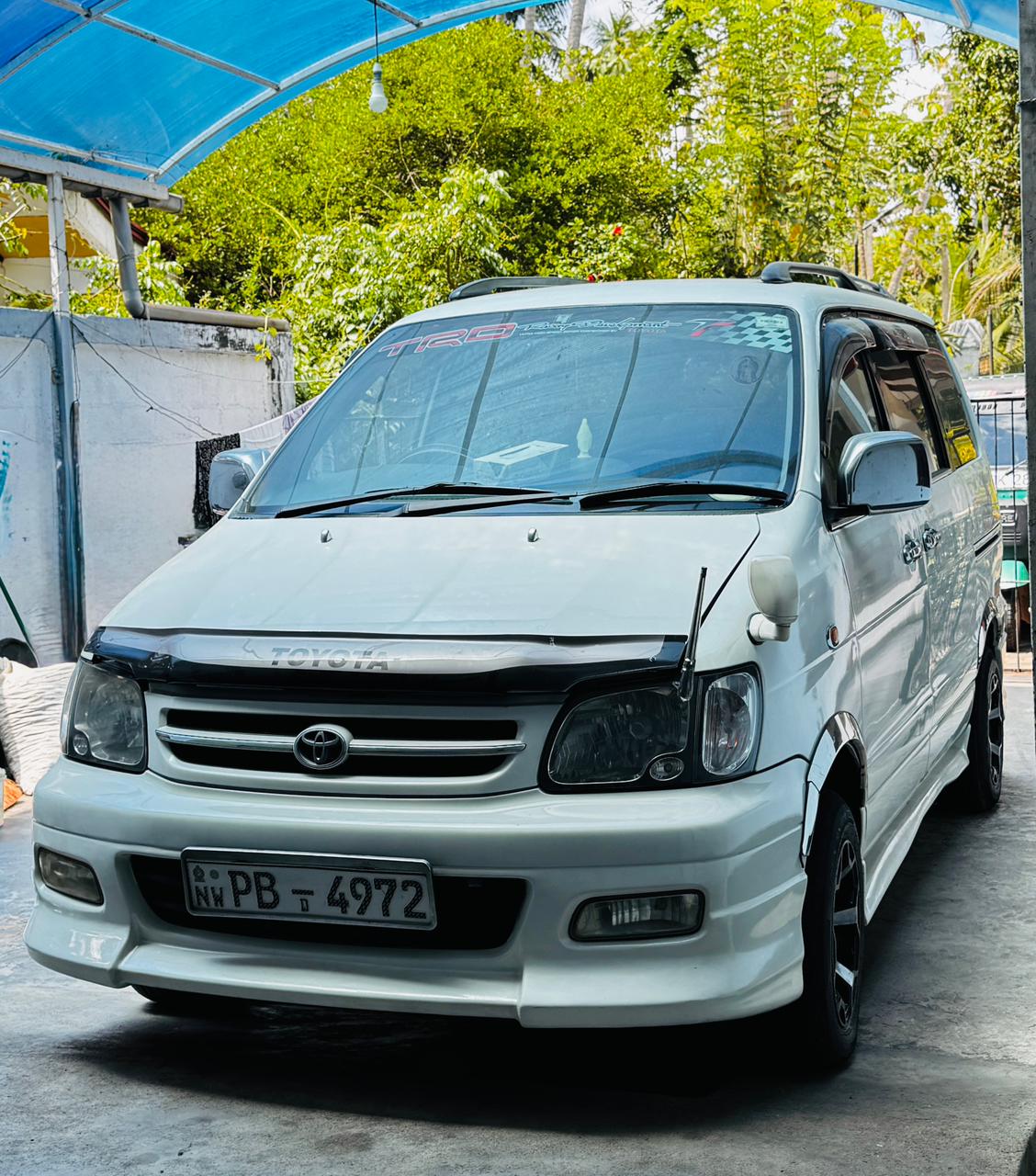 Toyota Noah KR 42 2003