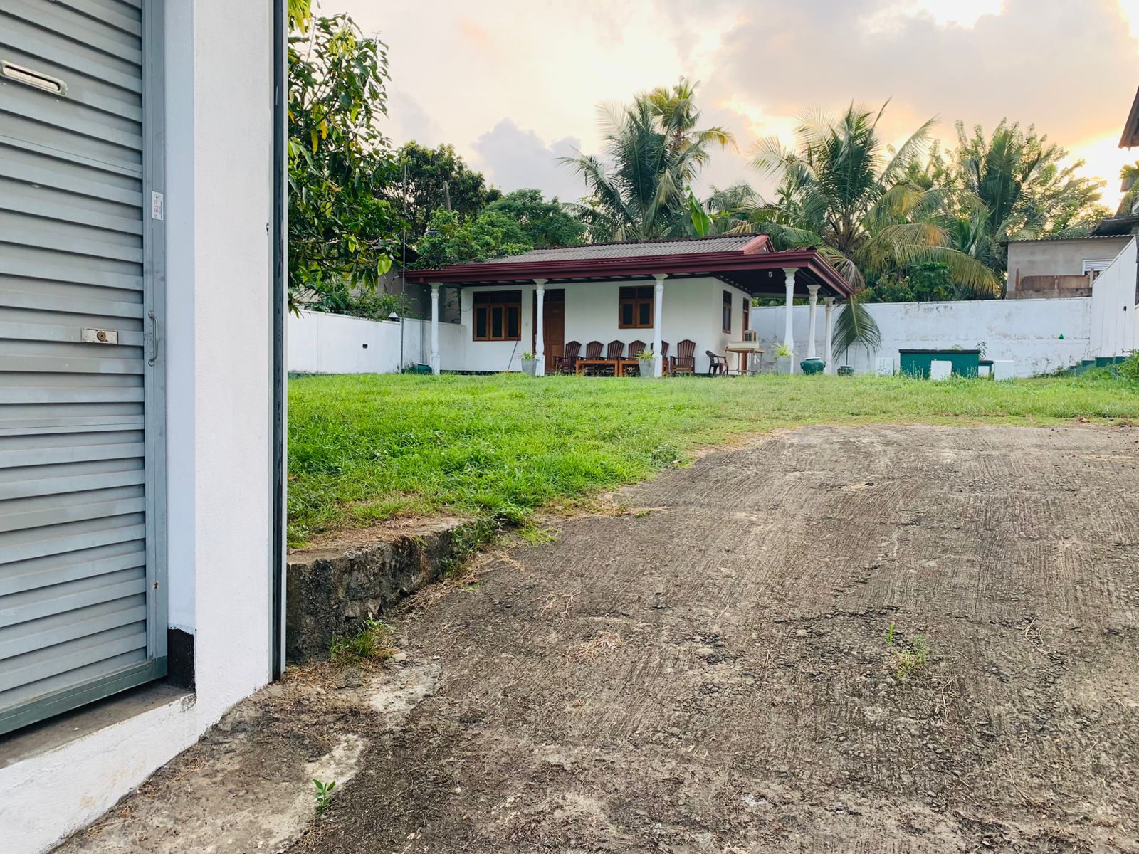 House with Land for Sale – Kaduwela