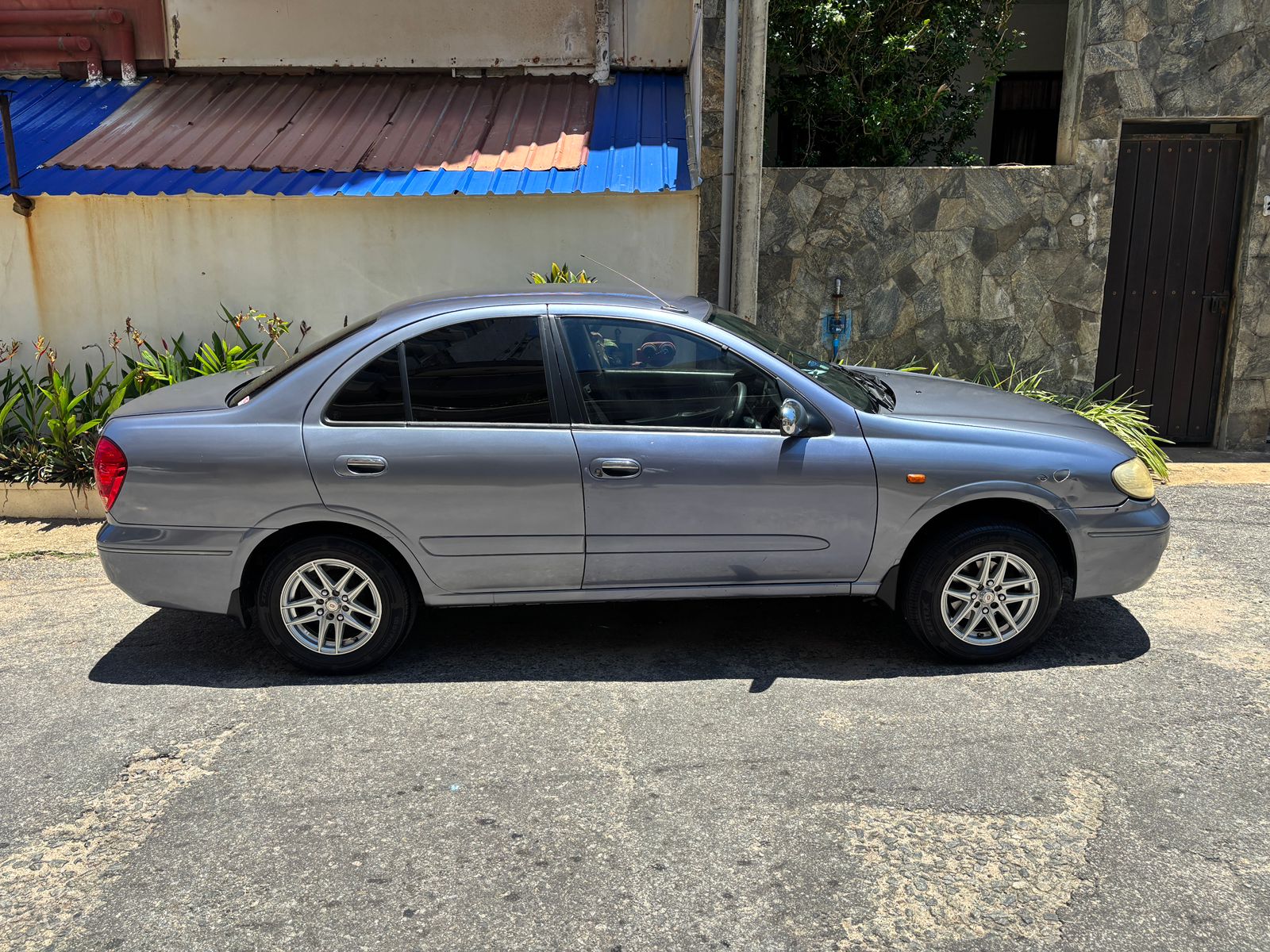 Nissan Sunny Super Saloon 2003