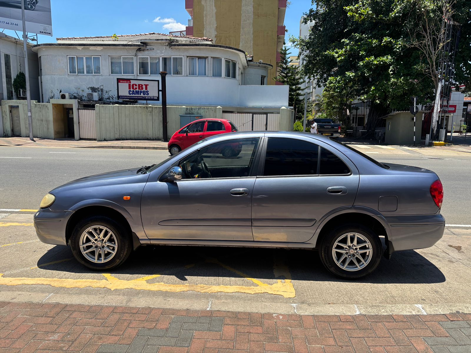 Nissan Sunny Super Saloon 2003