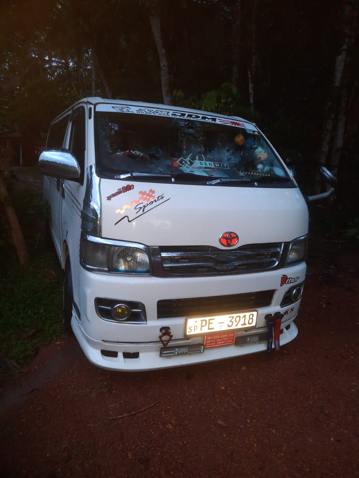 Toyota KDH 200Gl 2013