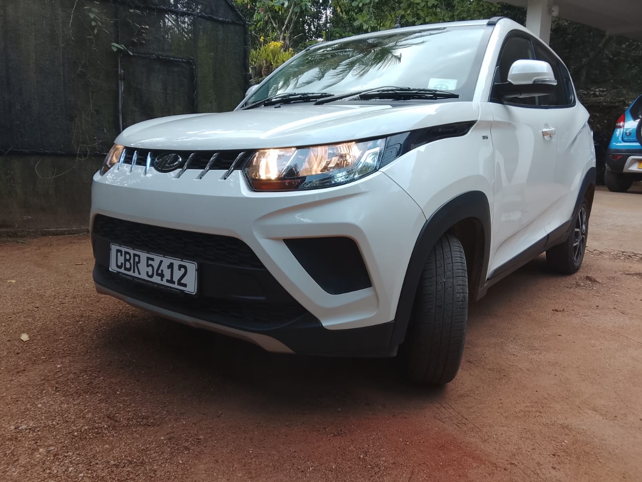 Mahindra KUV 100 2025