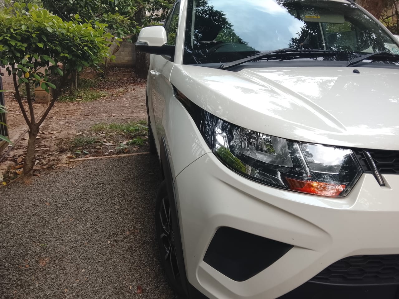 Mahindra KUV 100 2025