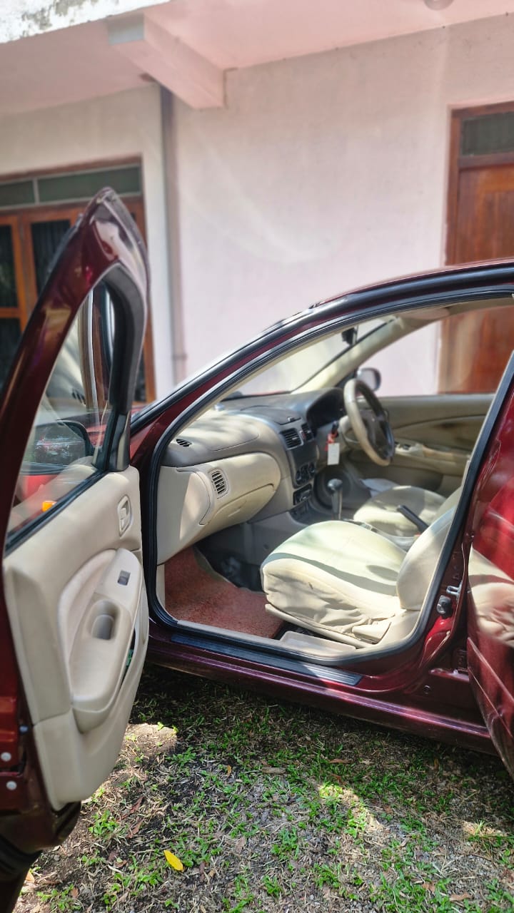 Nissan Sunny 2008
