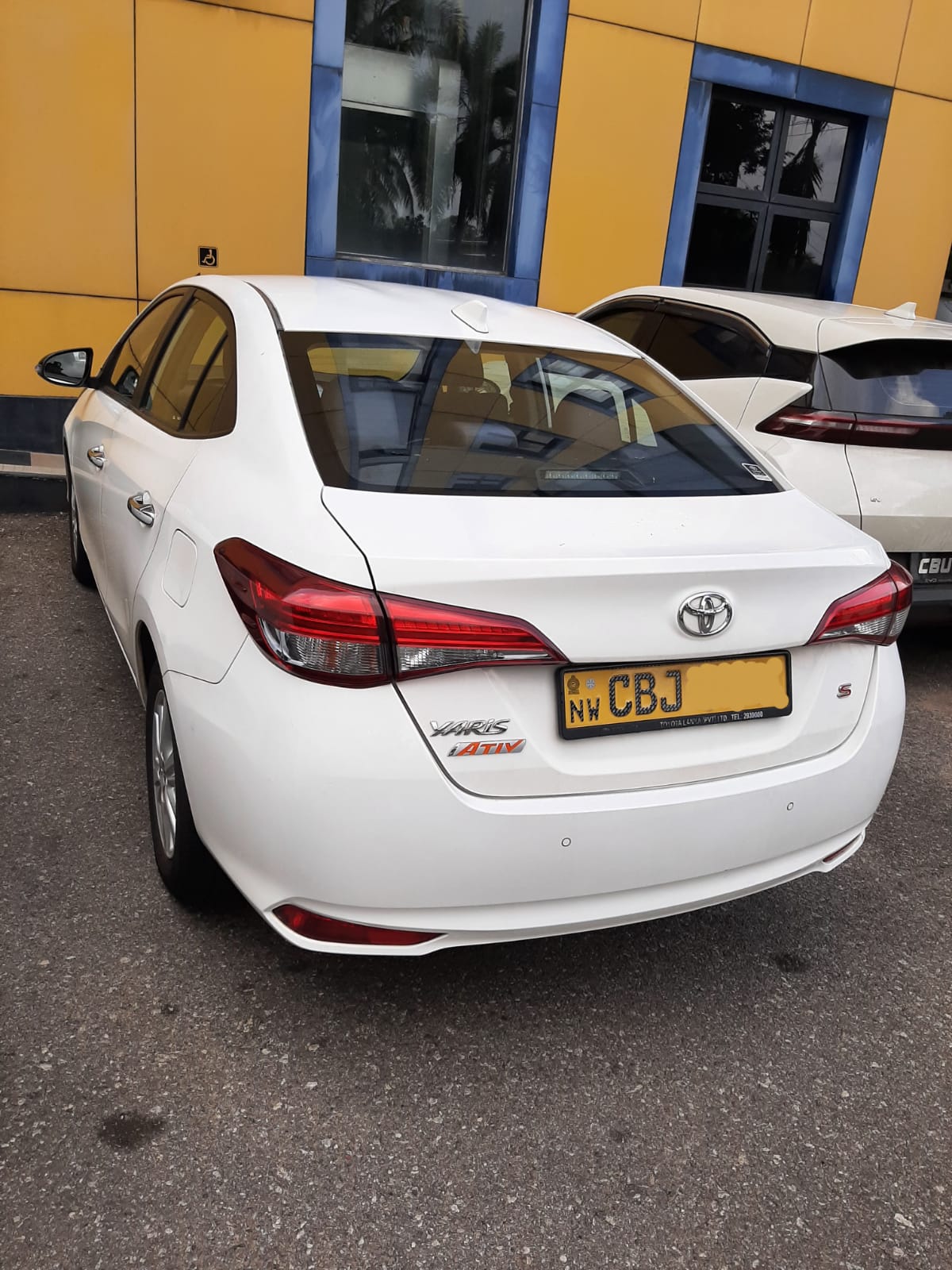 Toyota Yaris AtiV S Grade 2019