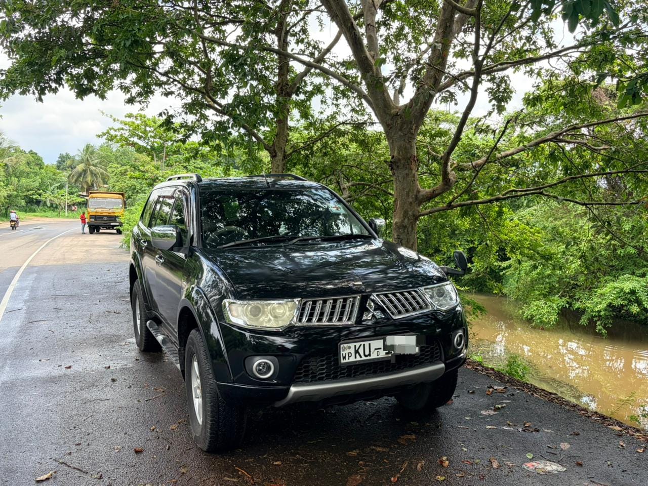Mitsubishi Montero Sports 2012