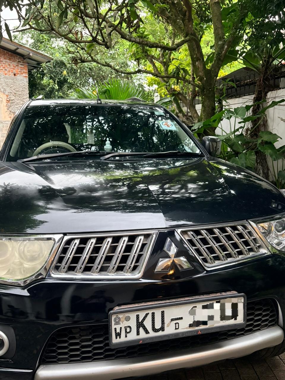 Mitsubishi Montero Sports 2012
