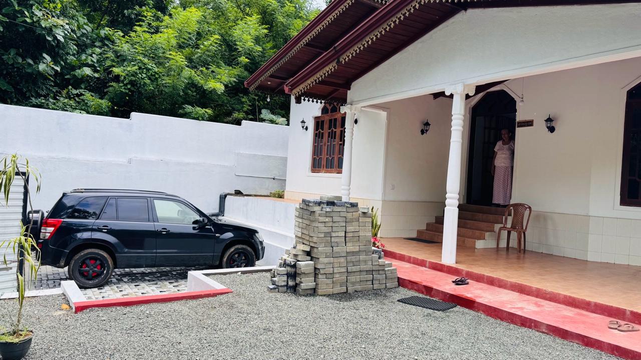 Two Storey House for Sale in Beligala
