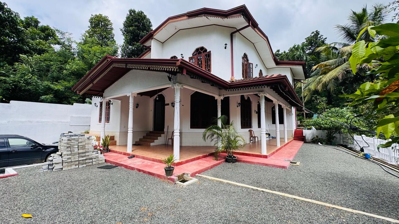 Two Storey House for Sale in Beligala