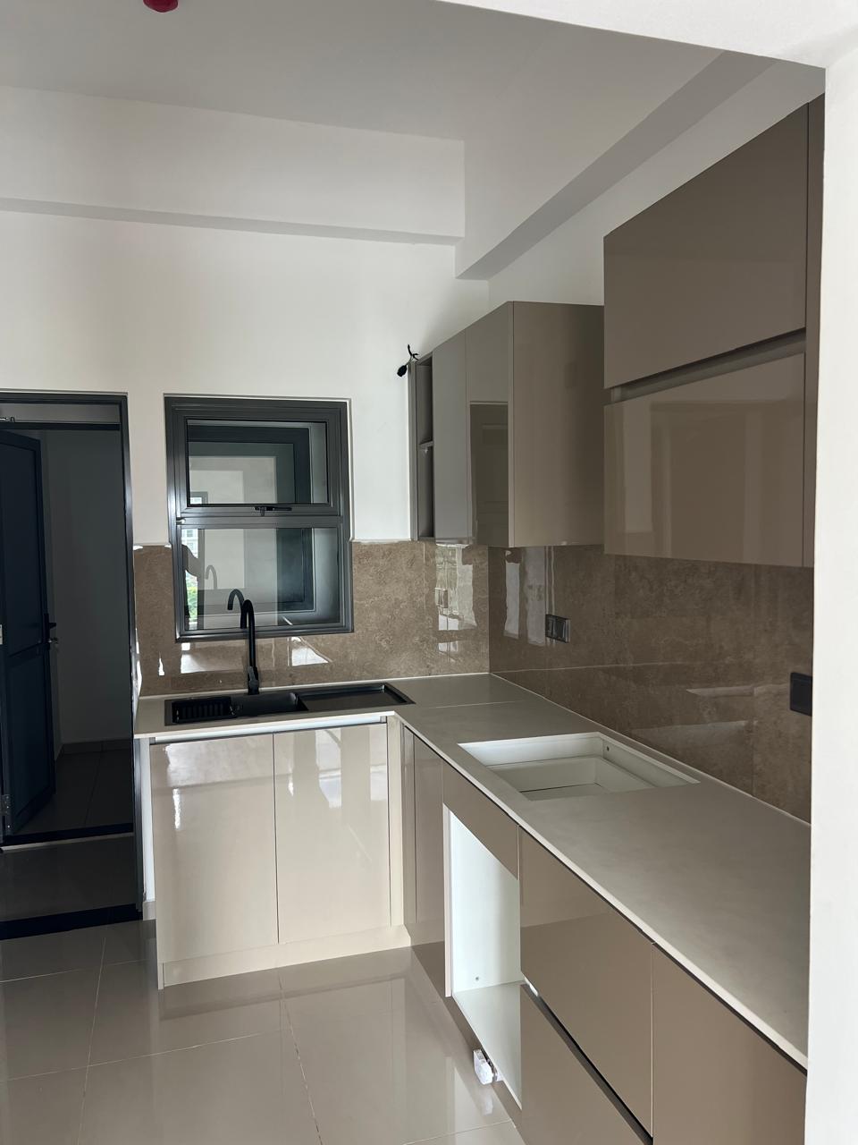 Canterbury golf Lexus apartment  Piliyandala