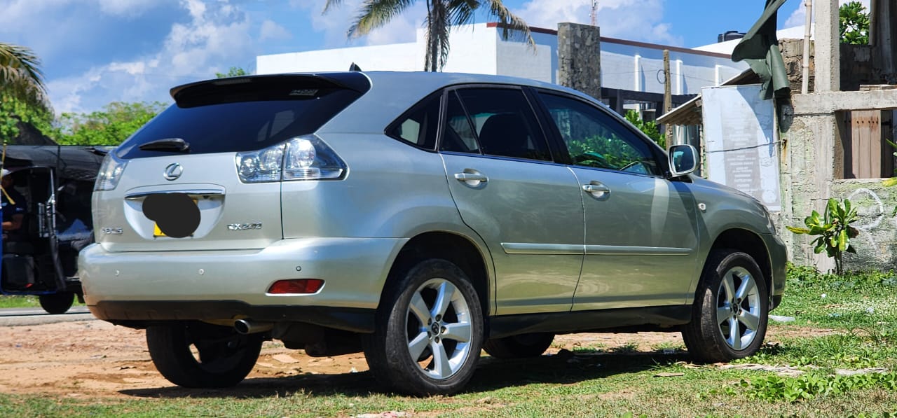 Toyota Harrier 2004
