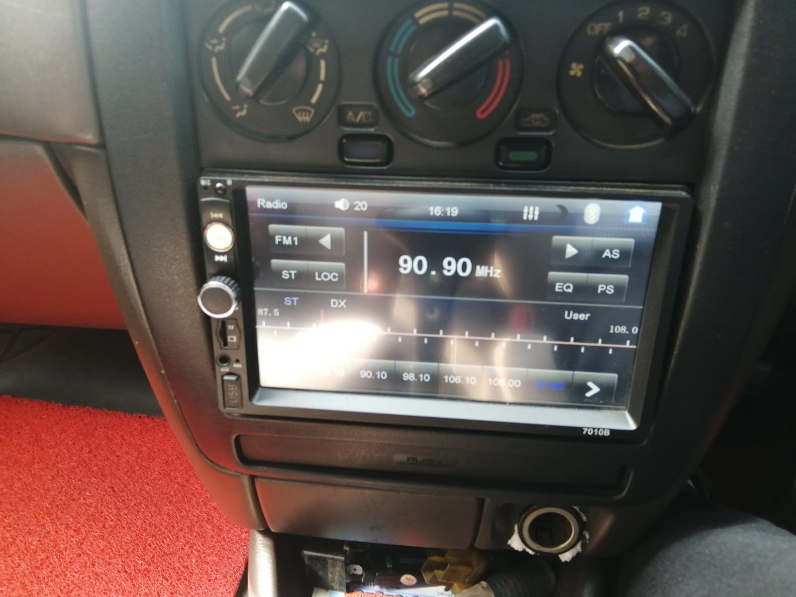 Nissan Sunny FB14 1996