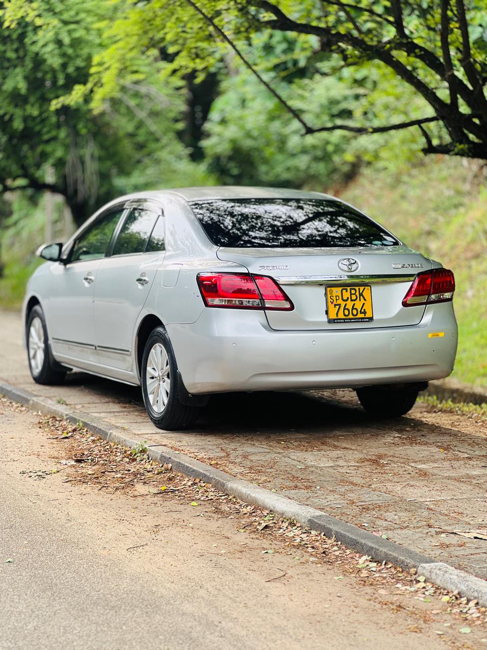 Toyota Premio 2017