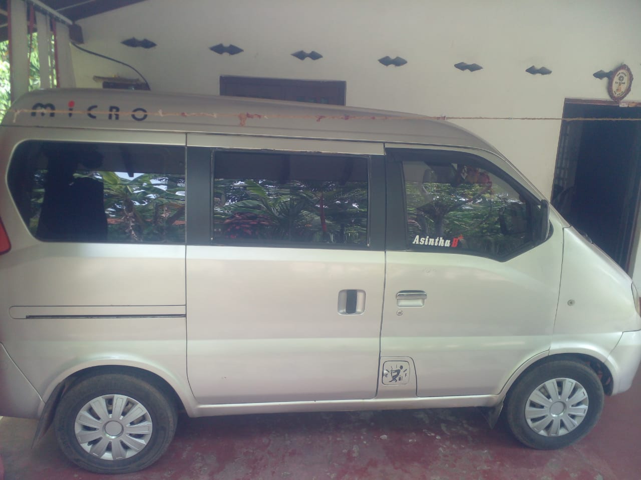 Micro Junior MPV 2011