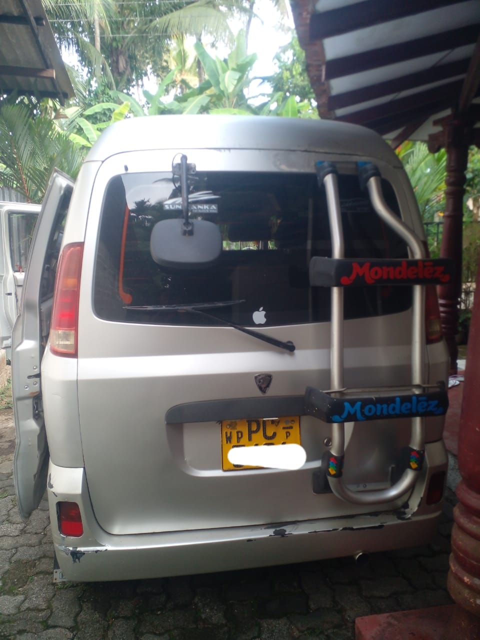 Micro Junior MPV 2011