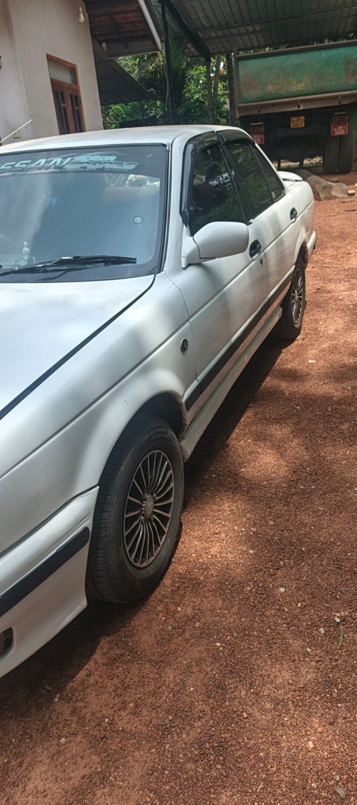 Nissan Sunny 1991