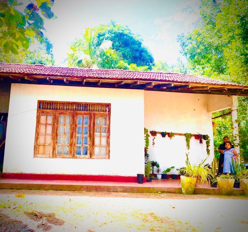 නිවස සමග මුලු ඉඩම විකිනීමට වලස්ගල