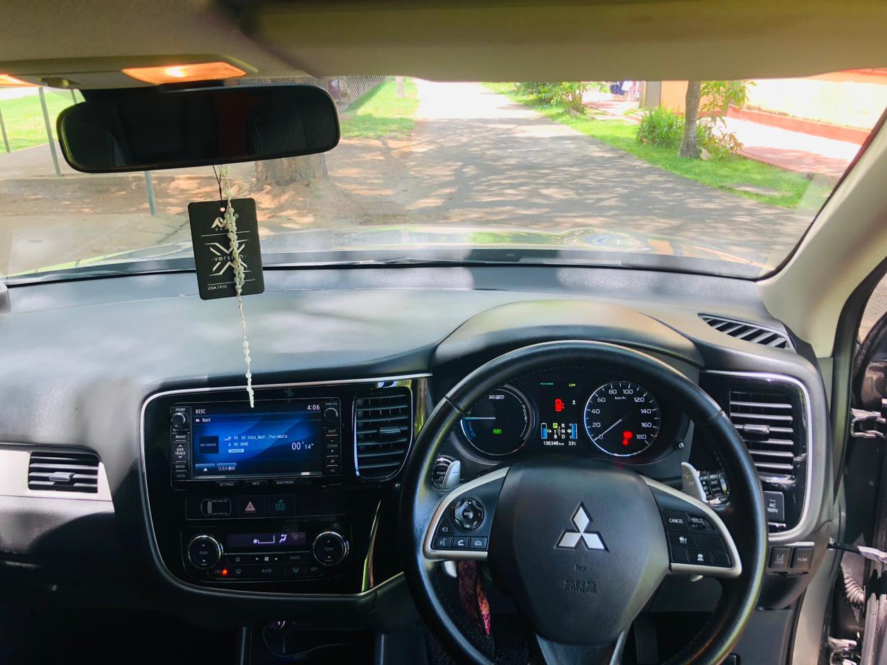 Mitsubishi Outlander 2014