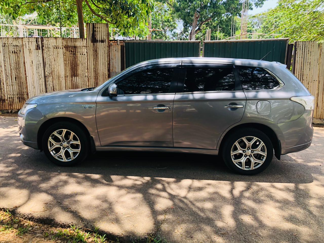 Mitsubishi Outlander 2014