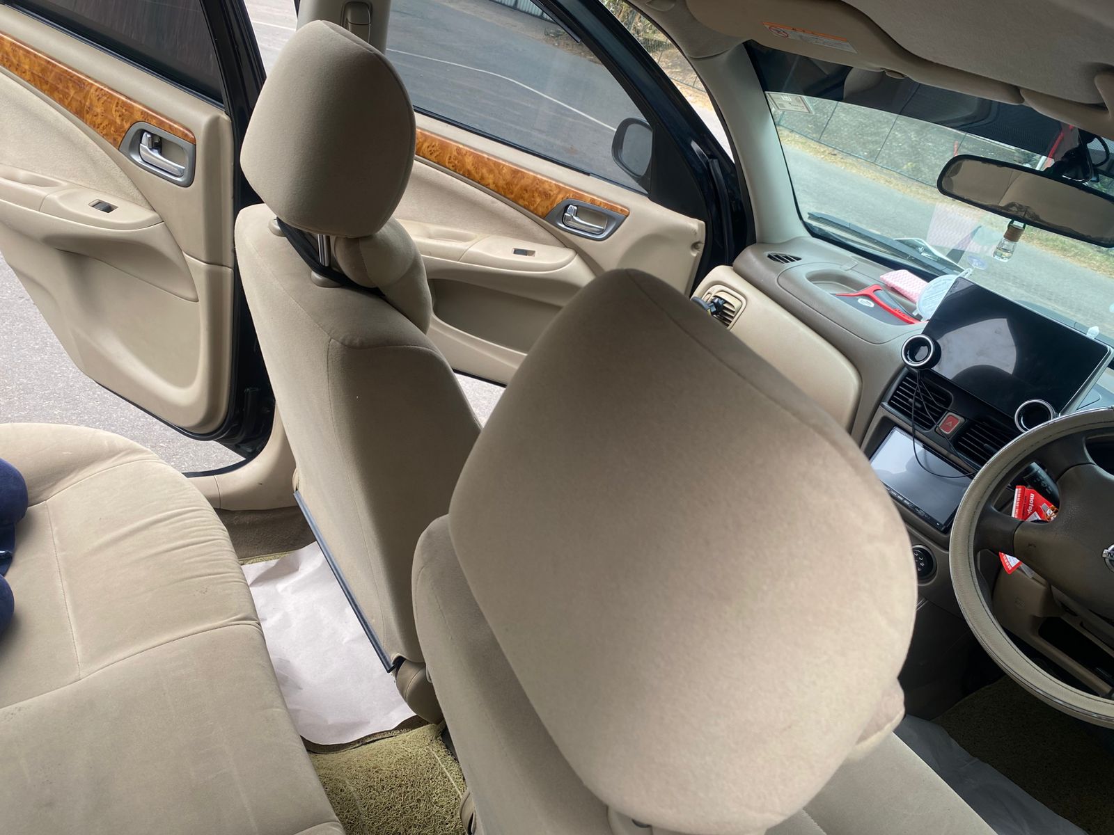 Nissan Sunny EX Saloon 1300 2010