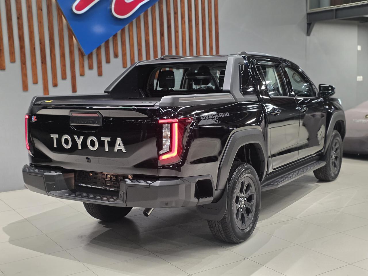 Toyota Hilux Travo Overland Plus 2025