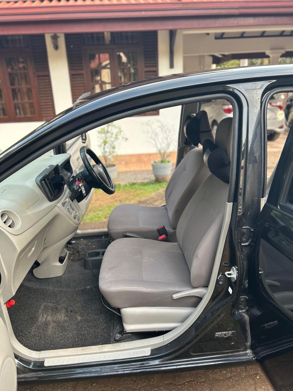 Daihatsu Mira 2018