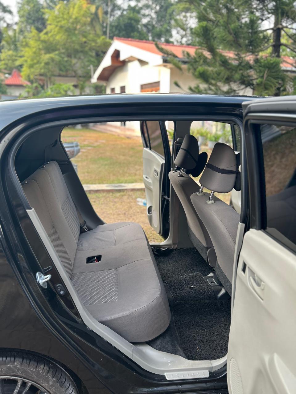 Daihatsu Mira 2018