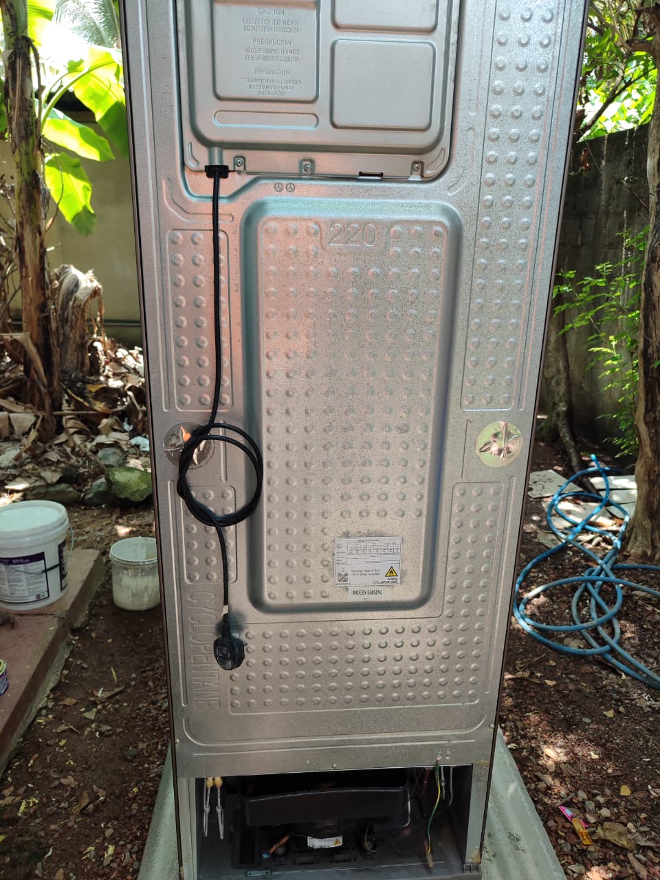 Samsung digital inverter 253L refrigerator