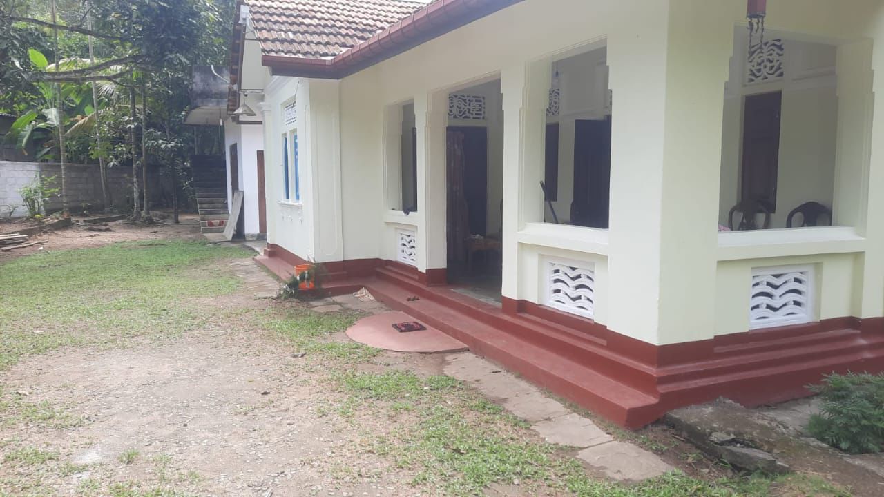 Land With House For Sale In Balummahara