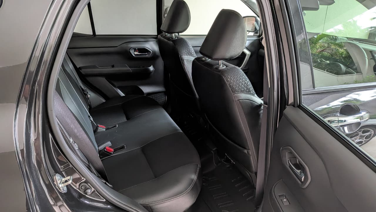Daihatsu Rocky Premium G Hybrid 2024
