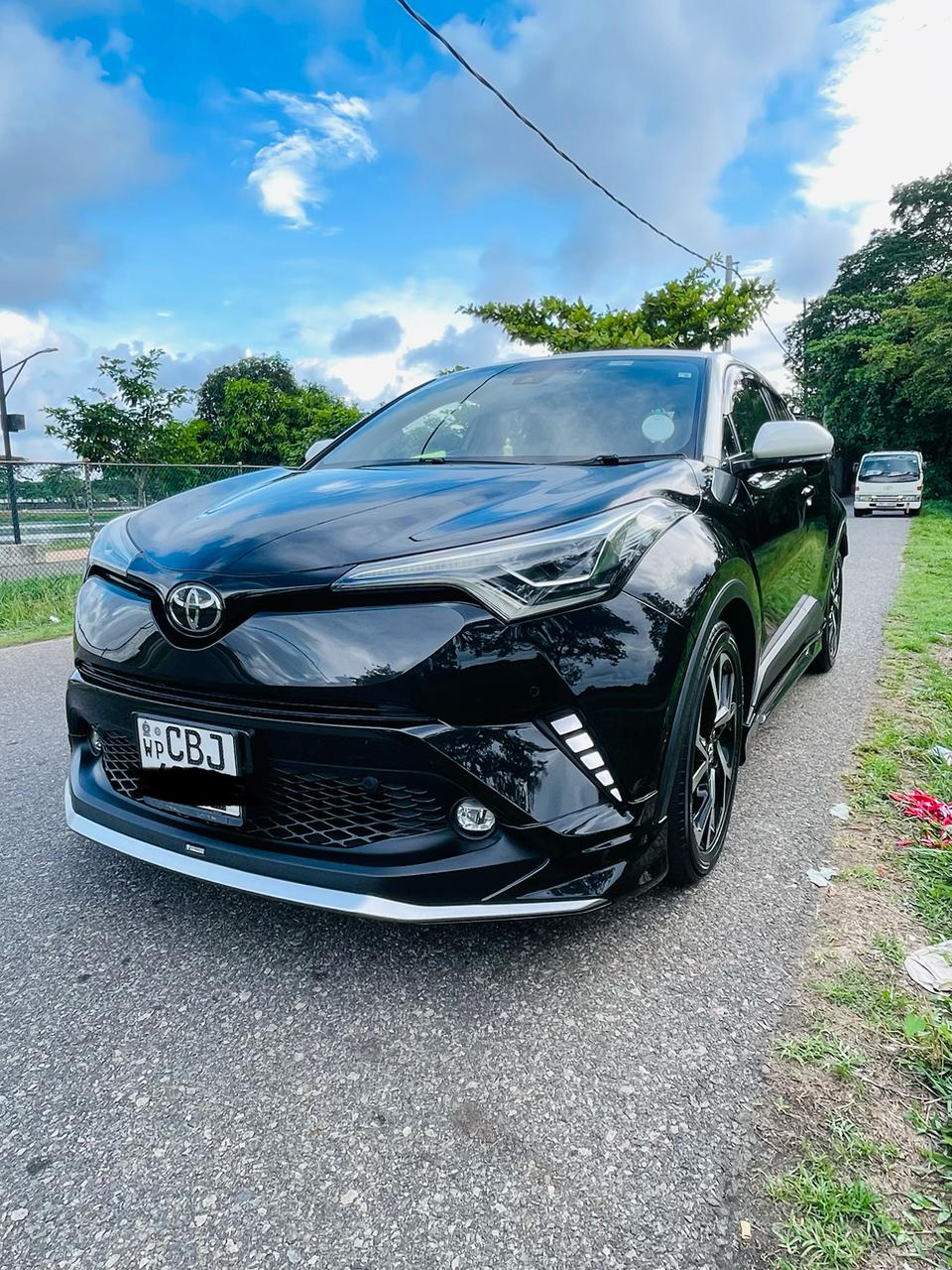 Toyota CHR NGX10 2019
