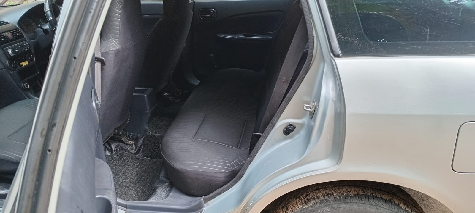 Nissan AD Wagon 2000