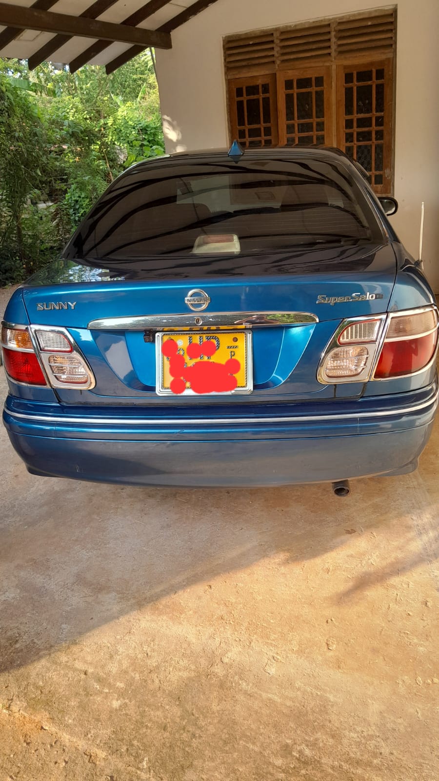Nissan Sunny 2000