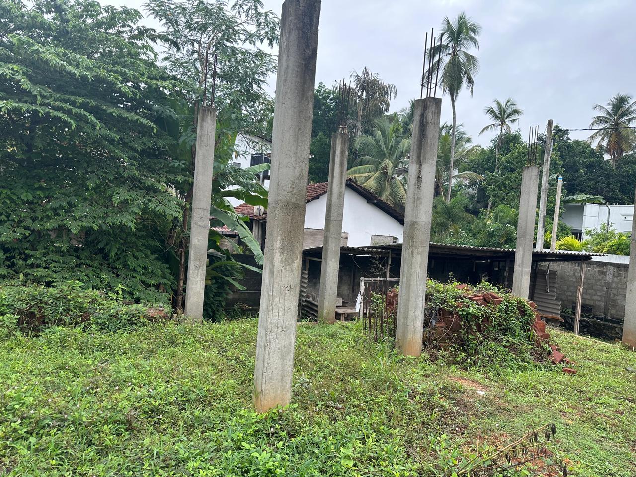 Land with Completed Foundation for Sale – Ragama, Welisara