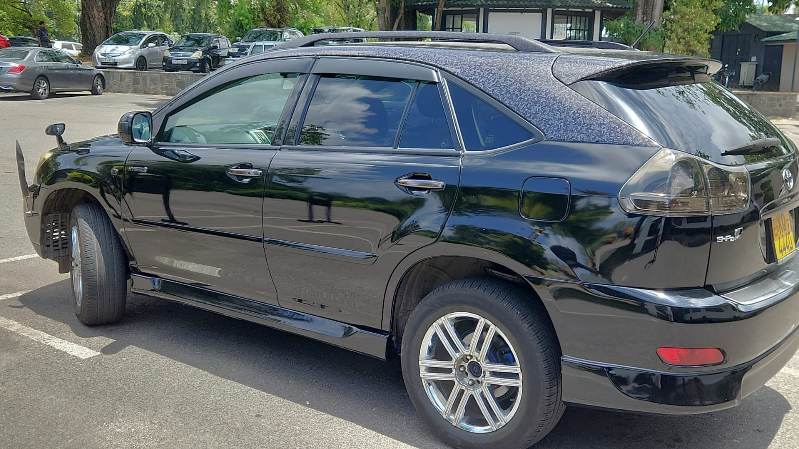 Toyota Harrier 2011
