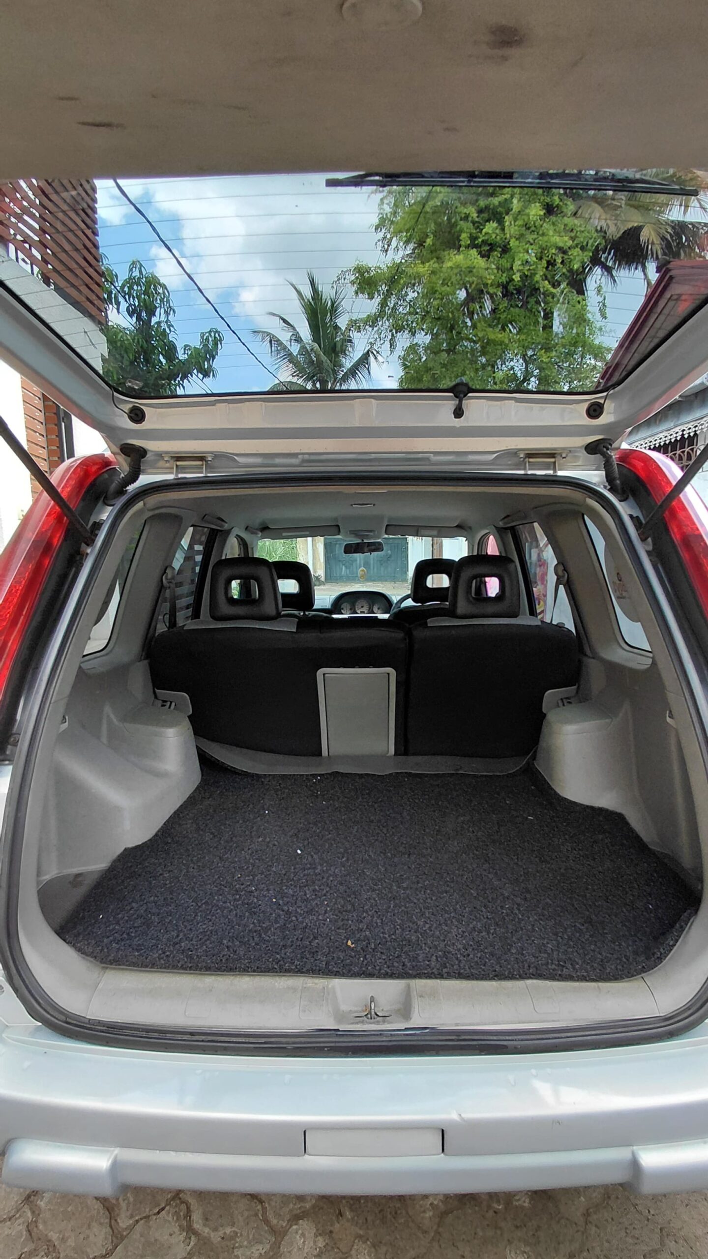Nissan X-Trail 2001 SUV