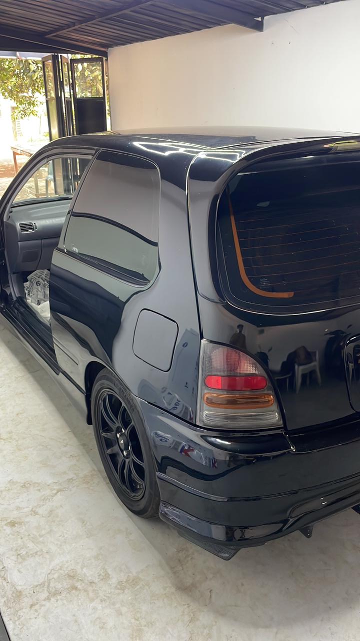 Toyota Starlet Glanza V 1997
