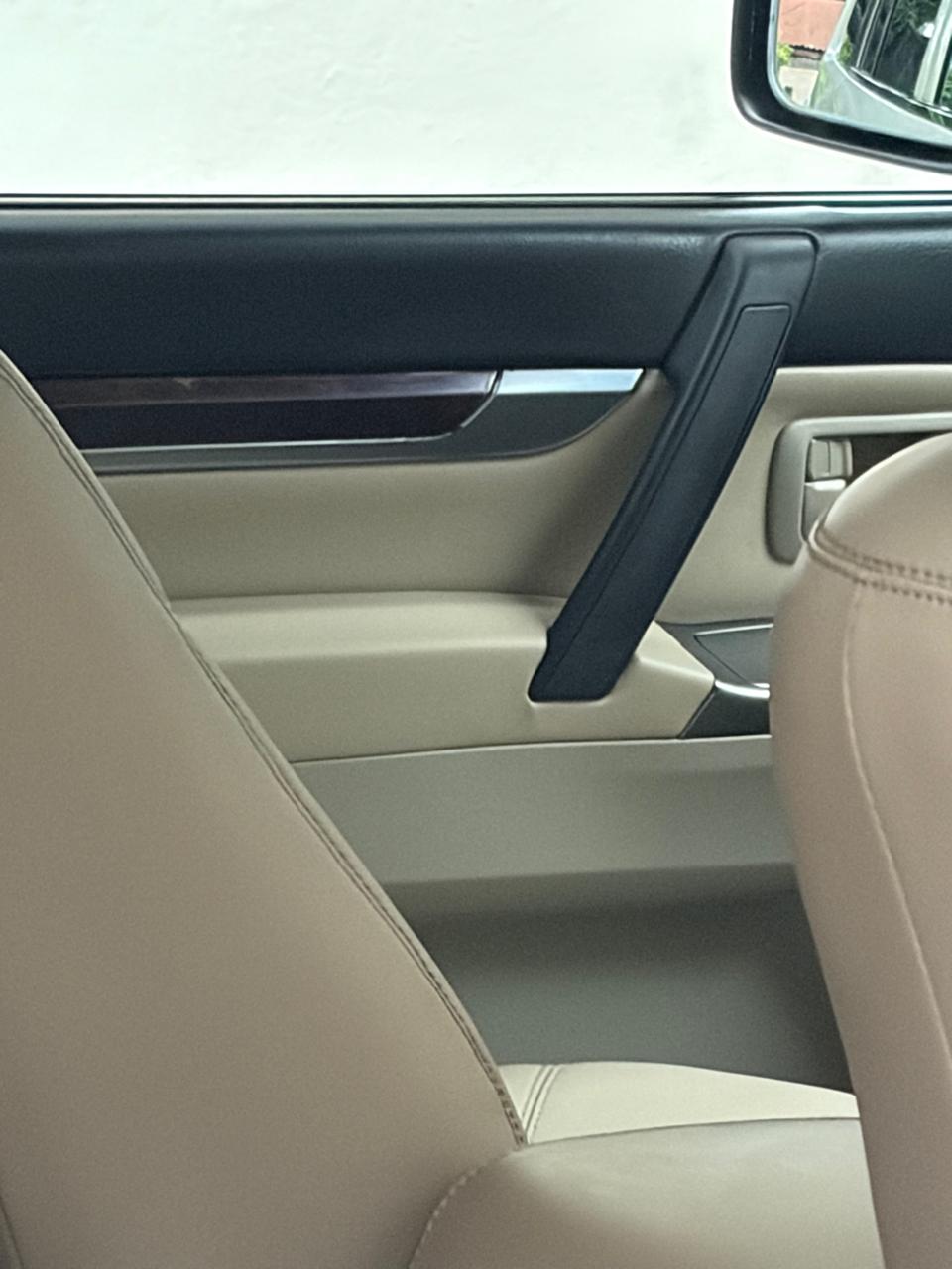 Mitsubishi Montero 2013